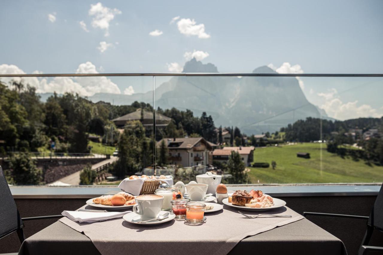 Hotel Alpenflora Castelrotto Extérieur photo