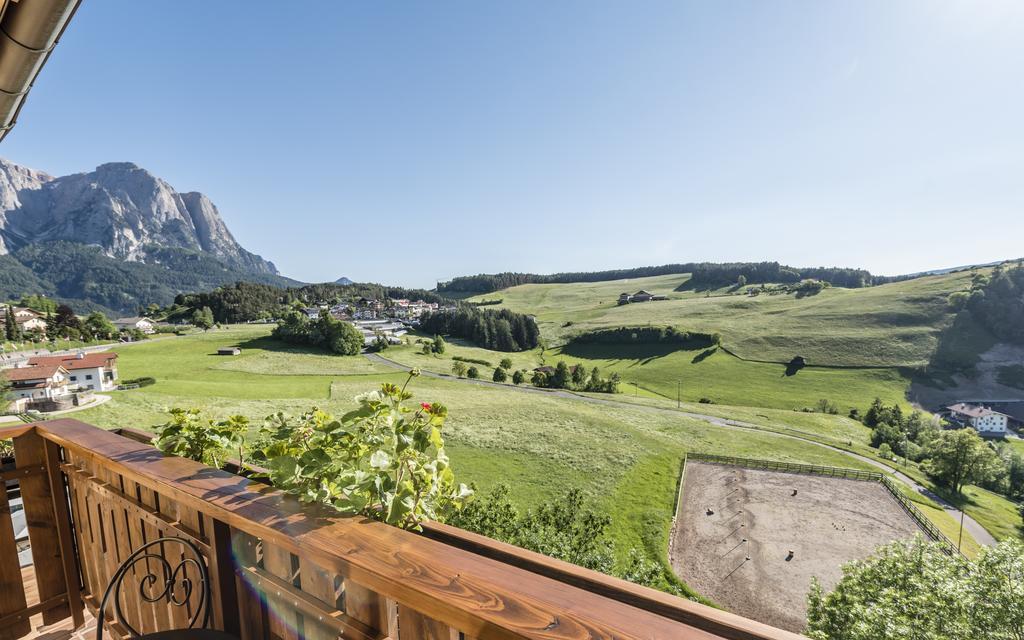 Hotel Alpenflora Castelrotto Extérieur photo